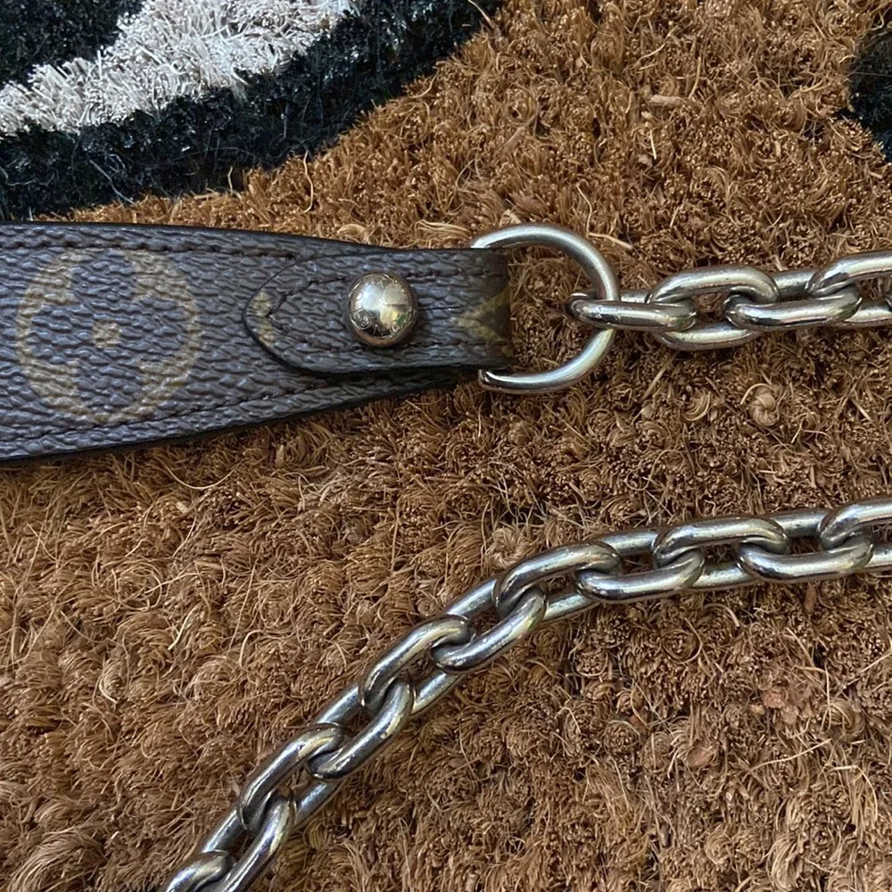 Louis Vuitton Limited Edition Kabuki Chain Wallet - Picture 16 of 16